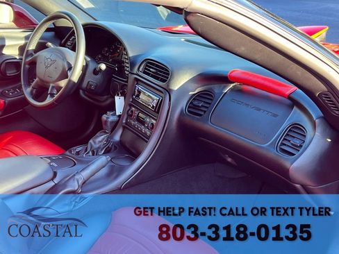 Used 2004 Chevrolet Corvette Coupe w/ Preferred Equipment Group image 21