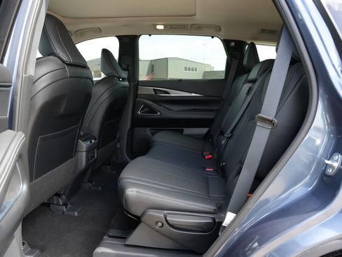 Used 2026 INFINITI QX60 Luxe w/ Cargo Package FWD image 18