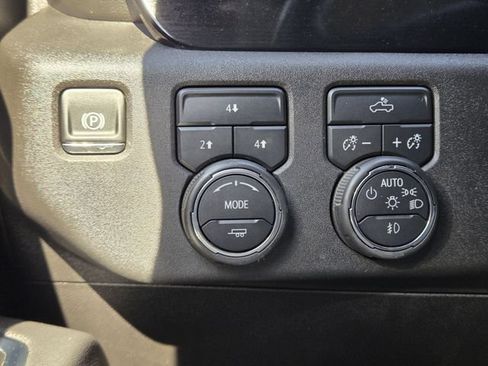 Used 2025 Chevrolet Silverado 2500 LT AWD/4WD image 22
