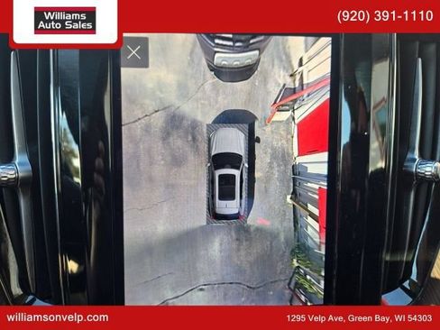 Used 2023 Volvo XC60 B5 Plus AWD/4WD image 25