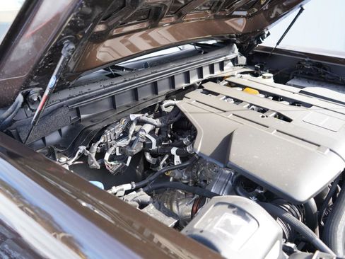 Used 2025 Ford Bronco Badlands image 97