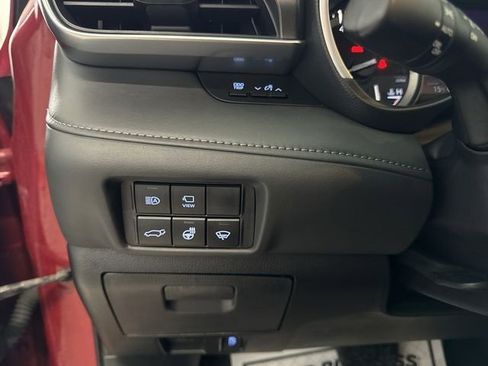 Used 2020 Toyota Highlander Limited image 18