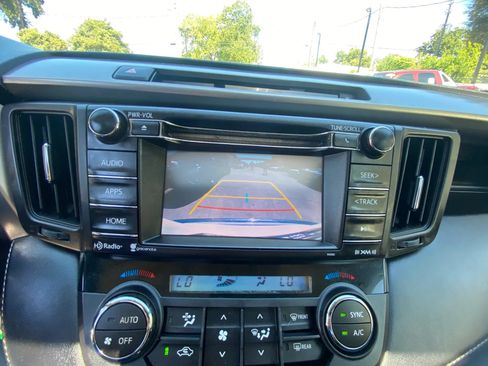 Used 2016 Toyota RAV4 XLE AWD/4WD image 12