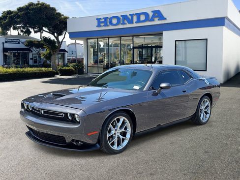 Used 2022 Dodge Challenger GT RWD image 1