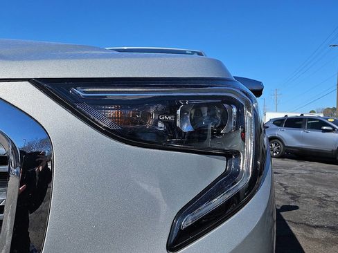 Used 2020 GMC Terrain Denali image 9