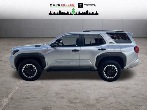 Certified 2025 Toyota 4Runner TRD Off-Road AWD/4WD image 2
