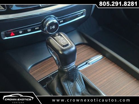 Used 2020 Volvo V60 T5 Cross Country w/ Protection Package Premier image 30