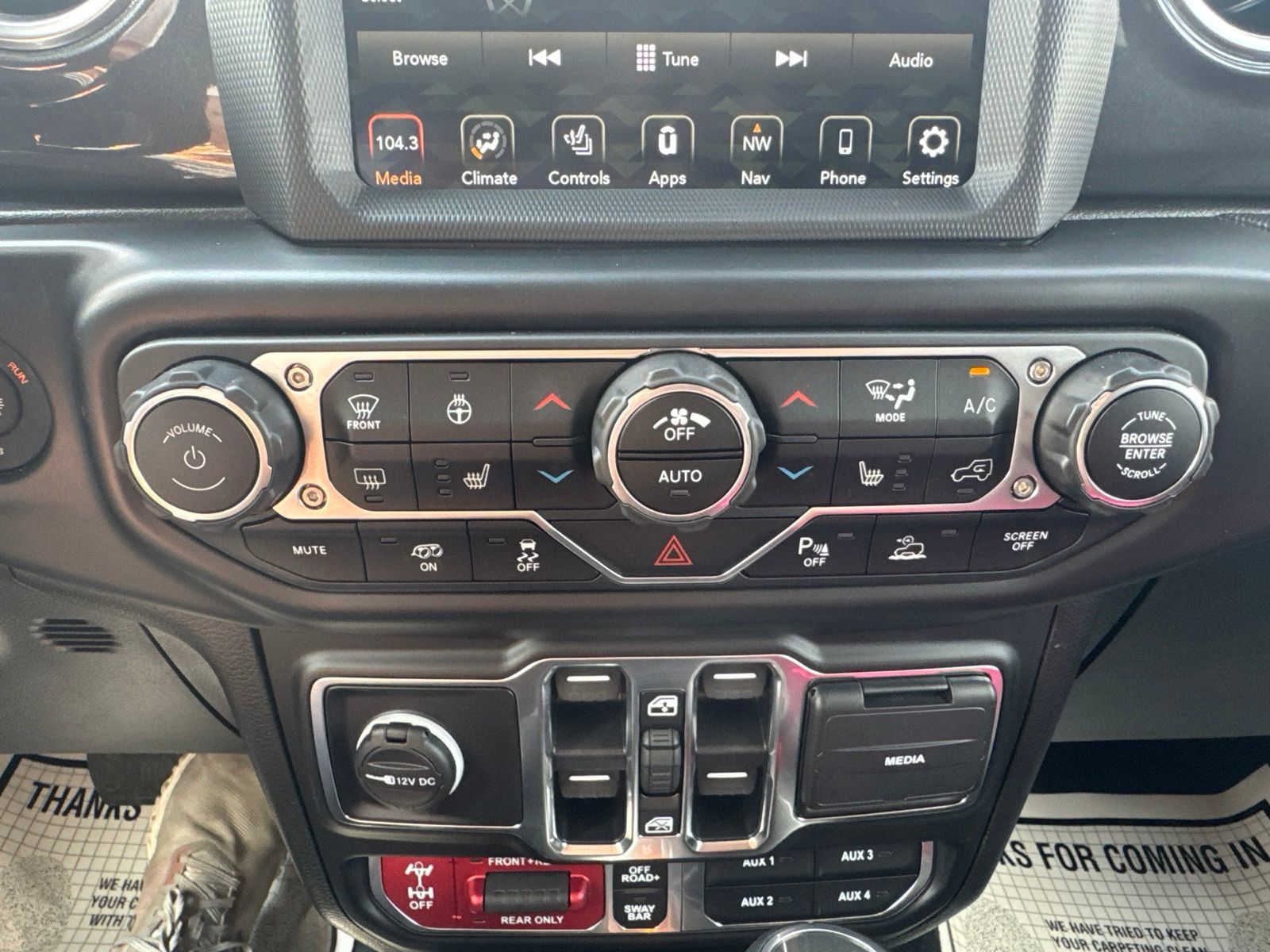 Used 2022 Jeep Wrangler Unlimited Rubicon w/ Trailer Tow Package AWD/4WD image 17