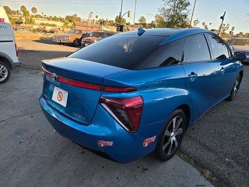 Used 2018 Toyota Mirai FWD image 13