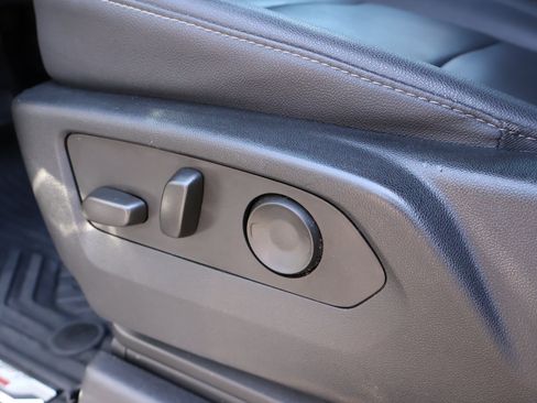 Used 2023 Chevrolet Silverado 1500 LTZ AWD/4WD image 11