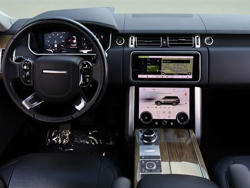 Used 2018 Land Rover Range Rover HSE image 15