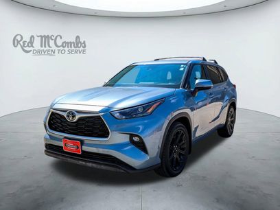Certified 2023 Toyota Highlander LE