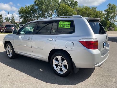 Used 2010 Toyota Highlander Limited AWD/4WD image 4