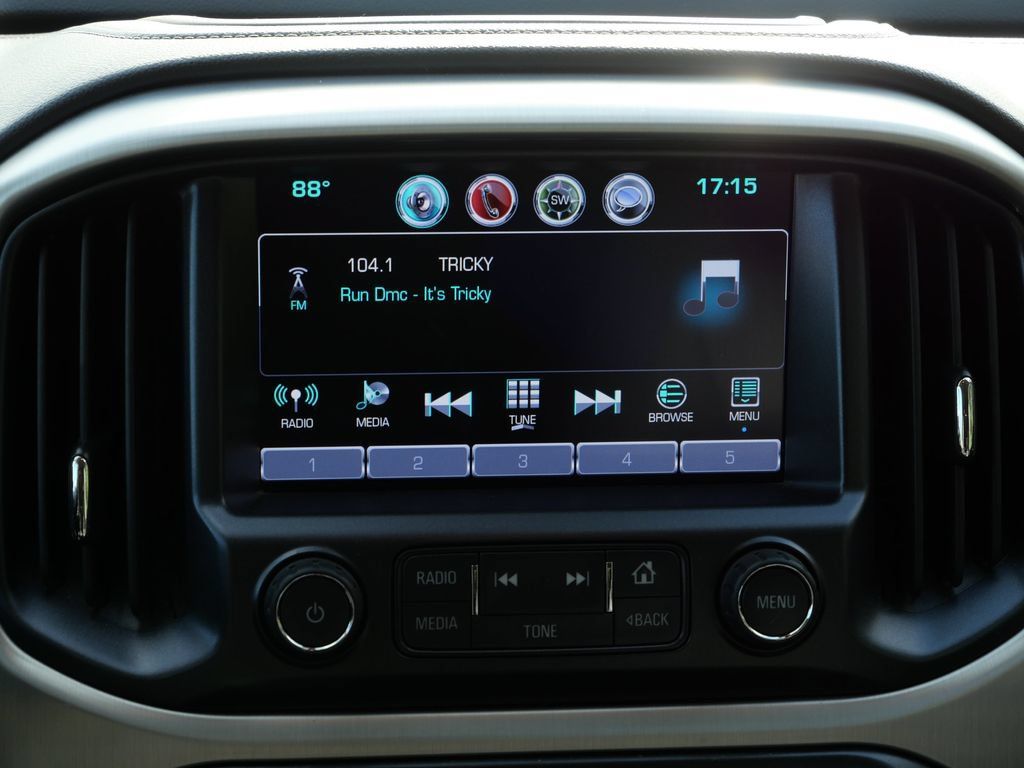 Used 2017 GMC Canyon SLT w/ Driver Alert Package AWD/4WD image 17
