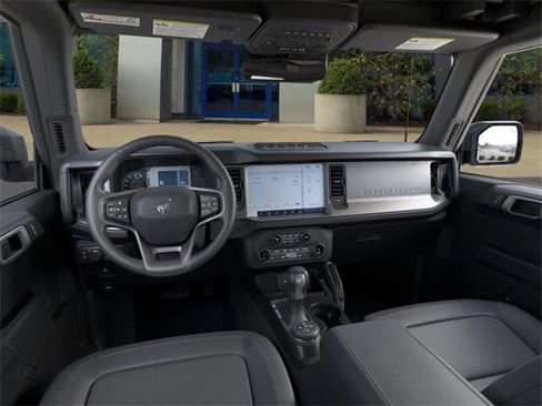 New 2025 Ford Bronco Badlands image 9