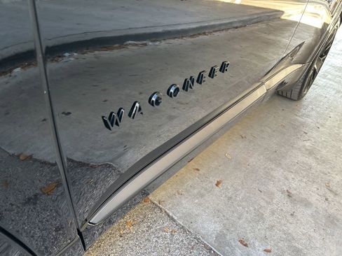 Used 2024 Jeep Wagoneer Launch Edition image 15