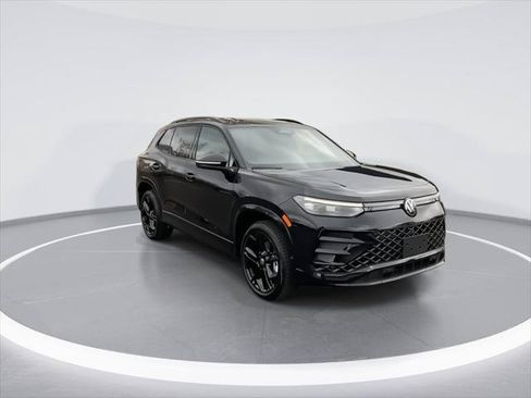 New 2026 Volkswagen Tiguan SE R-Line AWD/4WD image 2