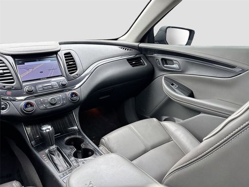 Used 2018 Chevrolet Impala Premier w/ Premier Confidence Package image 25