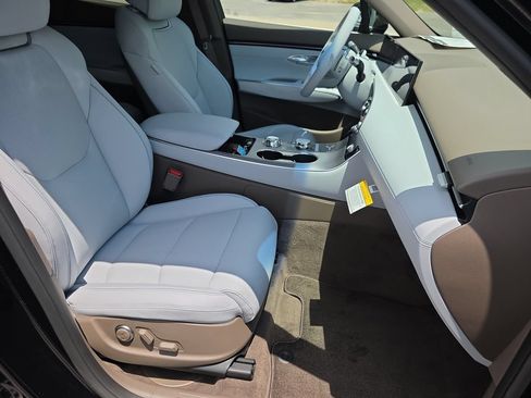 New 2026 Genesis GV70 2.5T Advanced AWD/4WD image 34