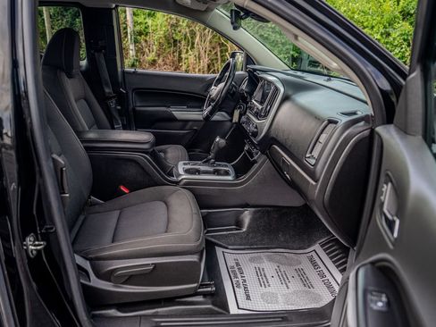 Used 2021 Chevrolet Colorado LT w/ Fleet Safety Package RWD image 18