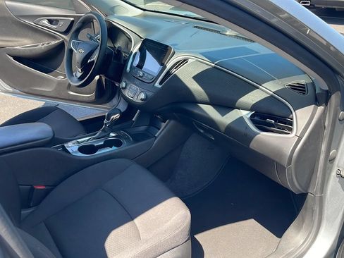 Used 2024 Chevrolet Malibu LS FWD image 18