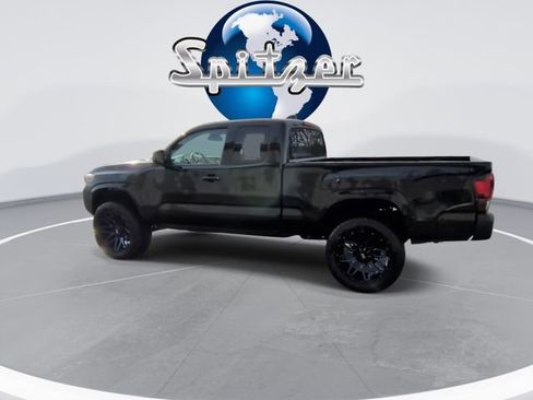 Used 2020 Toyota Tacoma 4x4 Access Cab image 7