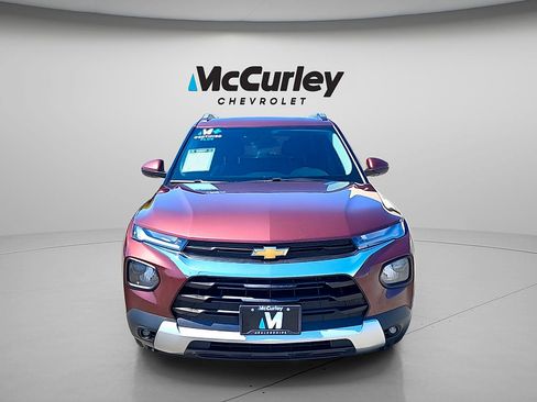 Used 2023 Chevrolet TrailBlazer LT FWD image 2