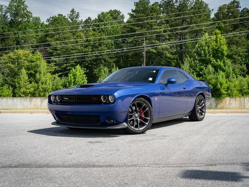 Used 2020 Dodge Challenger R/T Scat Pack RWD image 1