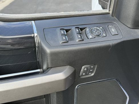 Used 2020 Ford F450 Platinum w/ FX4 Off-Road Package image 9