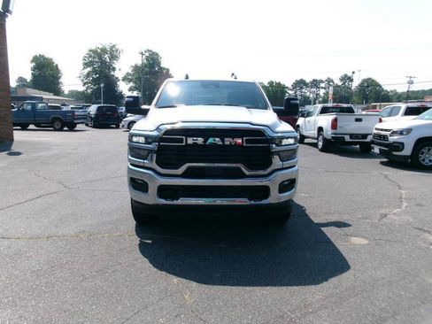 Used 2026 RAM 2500 Big Horn AWD/4WD image 3
