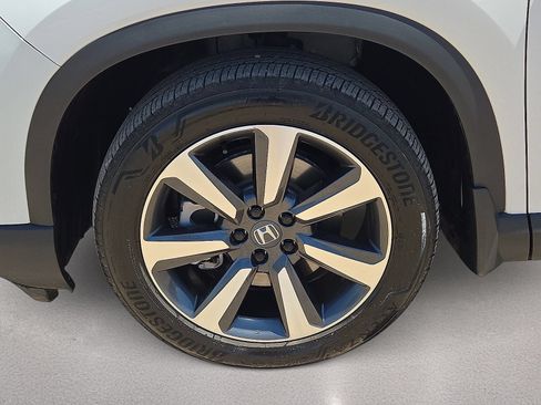 Used 2025 Honda Pilot Elite image 10