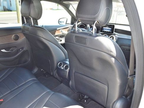 Used 2018 Mercedes-Benz GLC 300 image 32