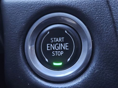 Used 2021 Chevrolet Tahoe Z71 w/ Z71 Signature Package image 19