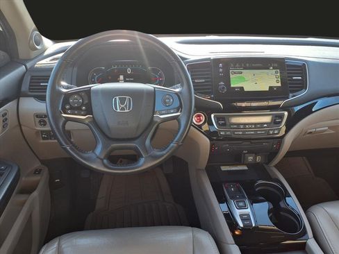 Used 2020 Honda Pilot Touring image 4