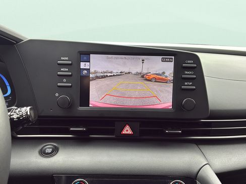 Certified 2025 Hyundai Elantra Sport FWD image 19