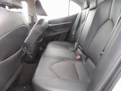 Used 2024 Toyota Camry SE image 16