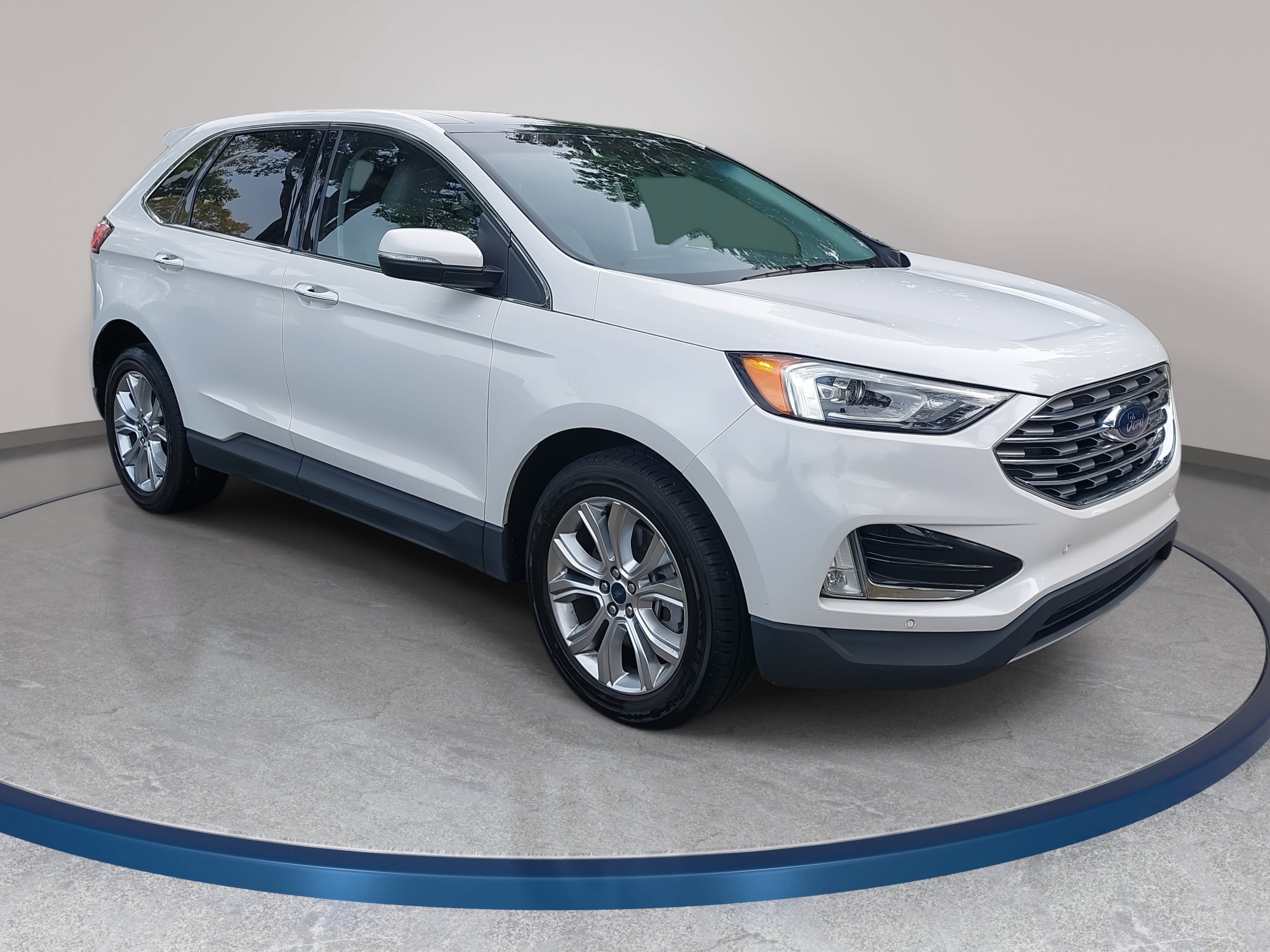 Used 2021 Ford Edge Titanium AWD/4WD image 3