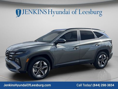 Certified 2025 Hyundai Tucson SEL AWD/4WD image 5