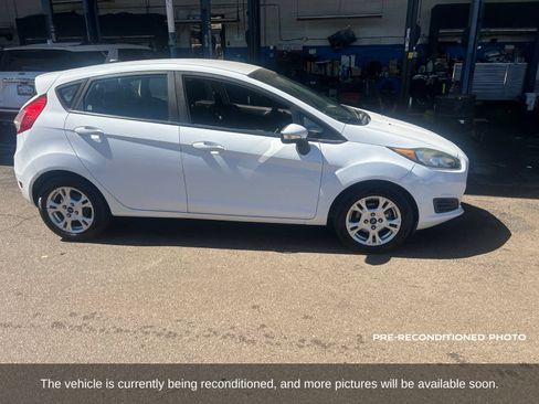 Used 2015 Ford Fiesta SE FWD image 6