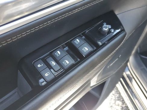 Used 2023 Jeep Wagoneer Base w/ Convenience Group I image 8