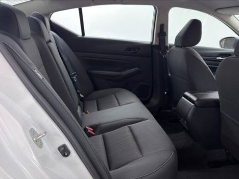 Used 2025 Nissan Altima 2.5 SV FWD image 16