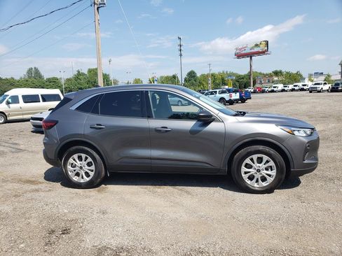 Used 2024 Ford Escape Active w/ Tech Pack #1 AWD/4WD image 4