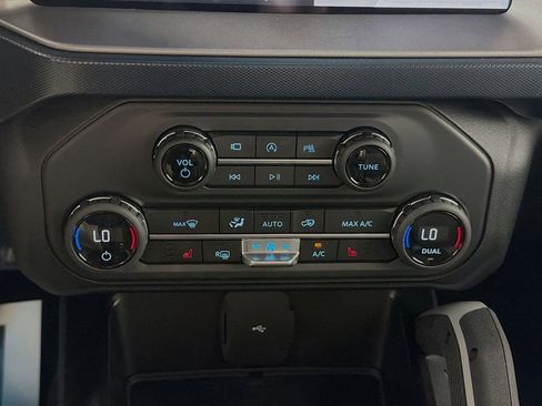 Used 2023 Ford Bronco Outer Banks w/ Sasquatch Package AWD/4WD image 16
