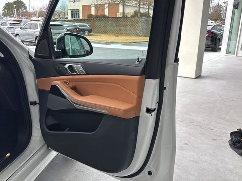 New 2026 BMW X7 xDrive40i w/ Executive Package image 11