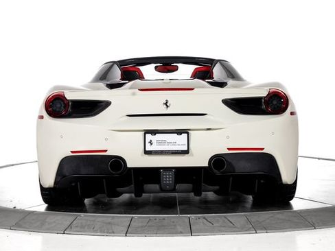 Used 2018 Ferrari 488 Spider RWD image 8