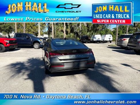 Used 2024 Hyundai Elantra SEL image 7