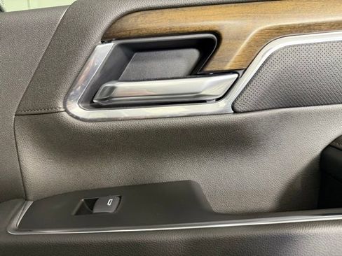 Used 2025 Chevrolet Silverado 3500 High Country w/ Technology Package image 29