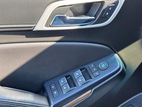 Used 2020 GMC Yukon Denali w/ Open Road Package AWD/4WD image 19