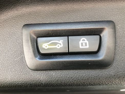 Used 2020 BMW X5 xDrive40i w/ Executive Package image 24