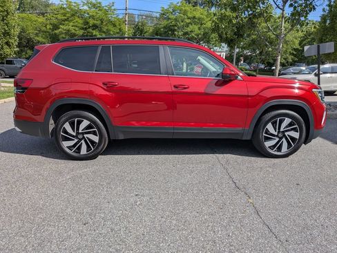 Used 2025 Volkswagen Atlas SE w/ Panoramic Sunroof Package AWD/4WD image 2